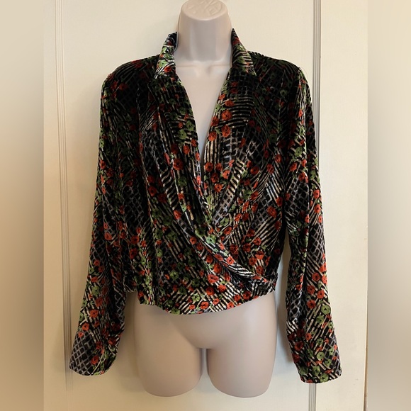 Ett:twa by Anthropologie Velvet Floral Wrap Jacket -Wear 3 ways! - Picture 12 of 16